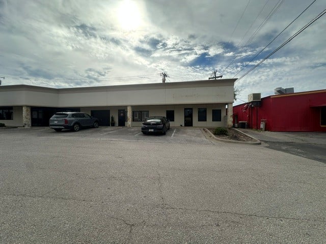174 Midway Center