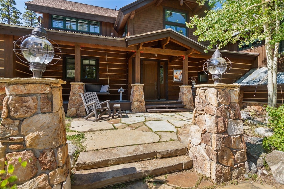 320 Gold King Way