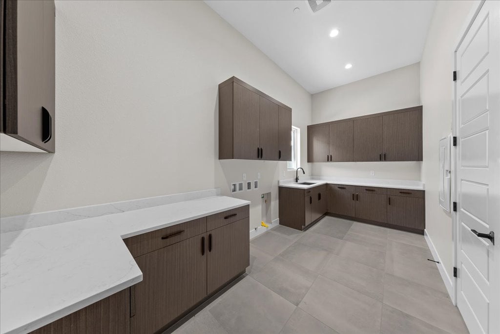 11000 Horizon Ledge Ave.