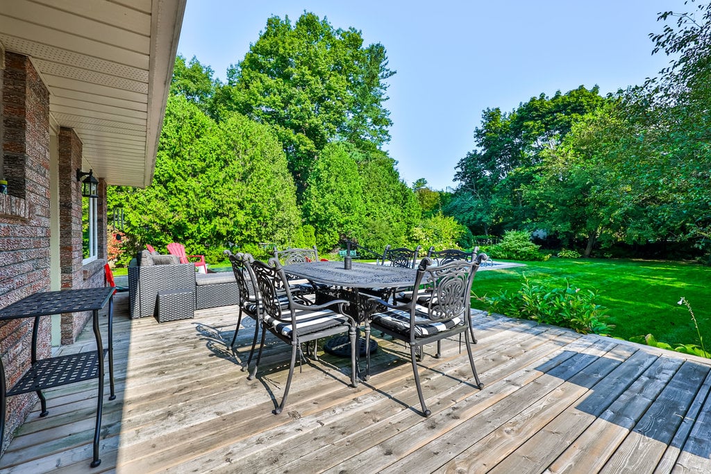 335 CAREY Court Oakville