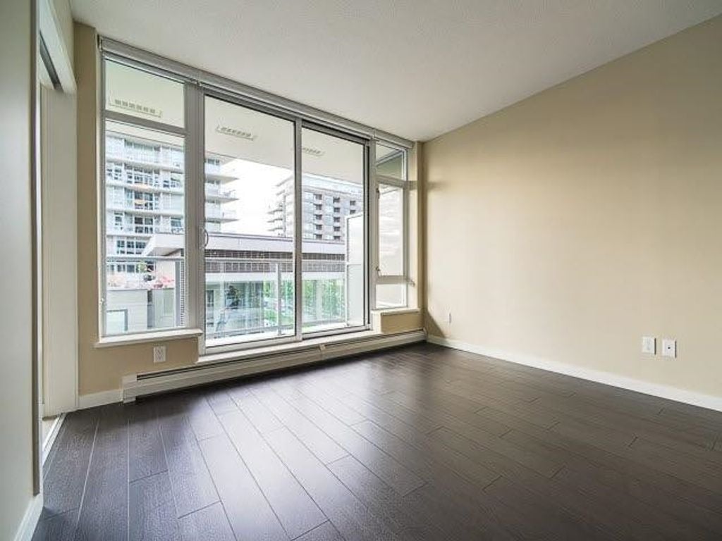 138 W 1st Ave, #407