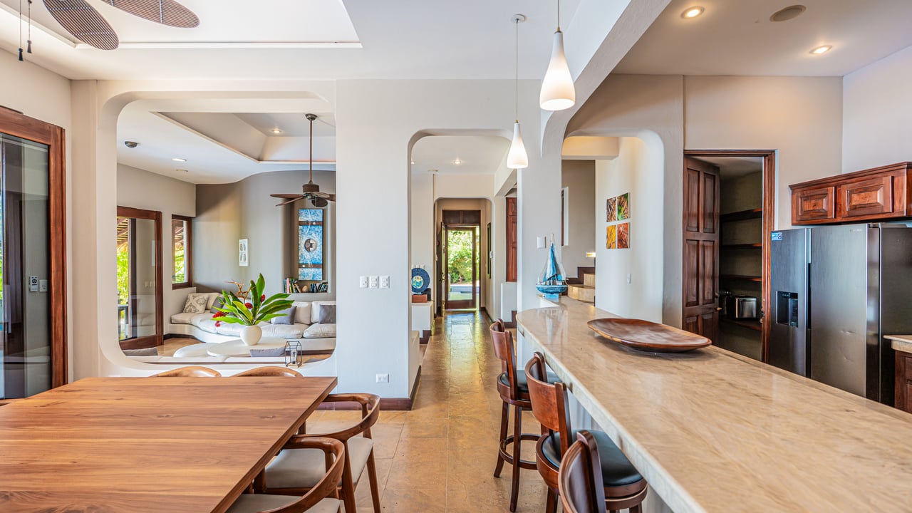 Ocean View Luxury Estate with An Incredible Location in Dominical