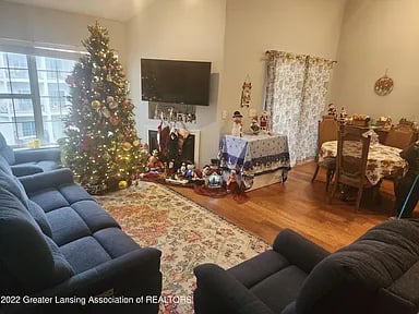 268 W Saginaw St APT 301