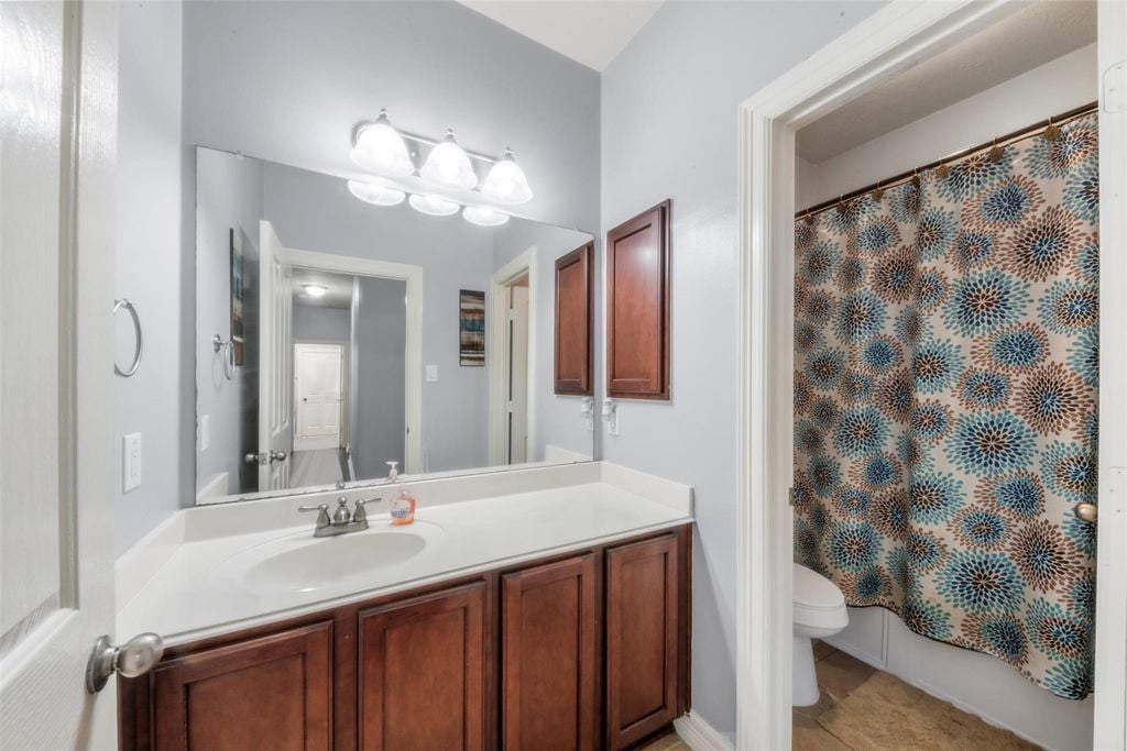 3011 Douglas Creek Ln