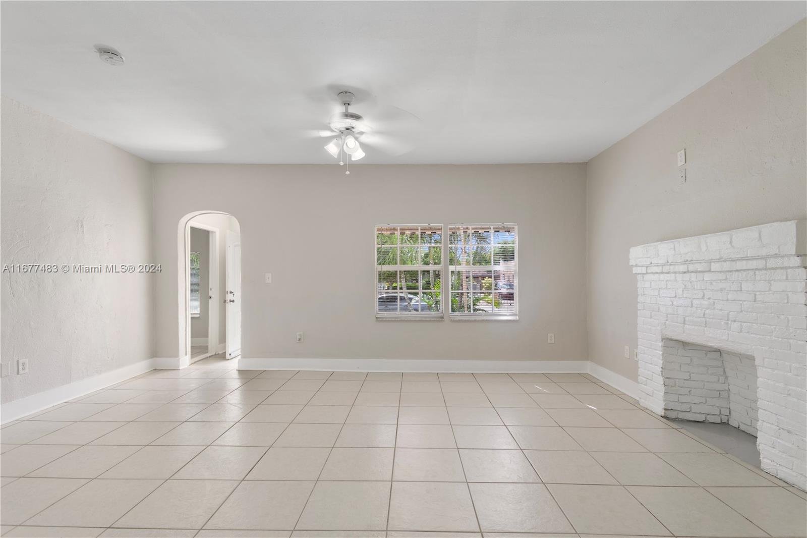 503 Avenida Hermosa, West Palm Beach, FL 33405