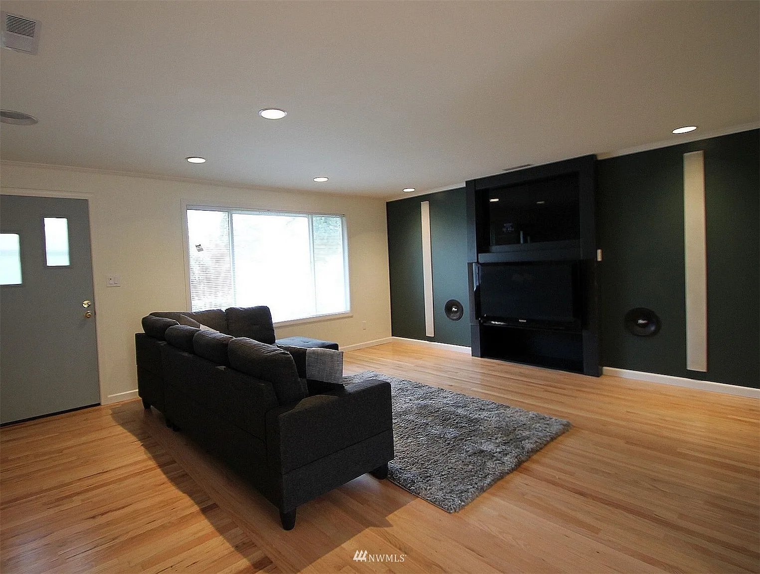 19504 Winesap Ln