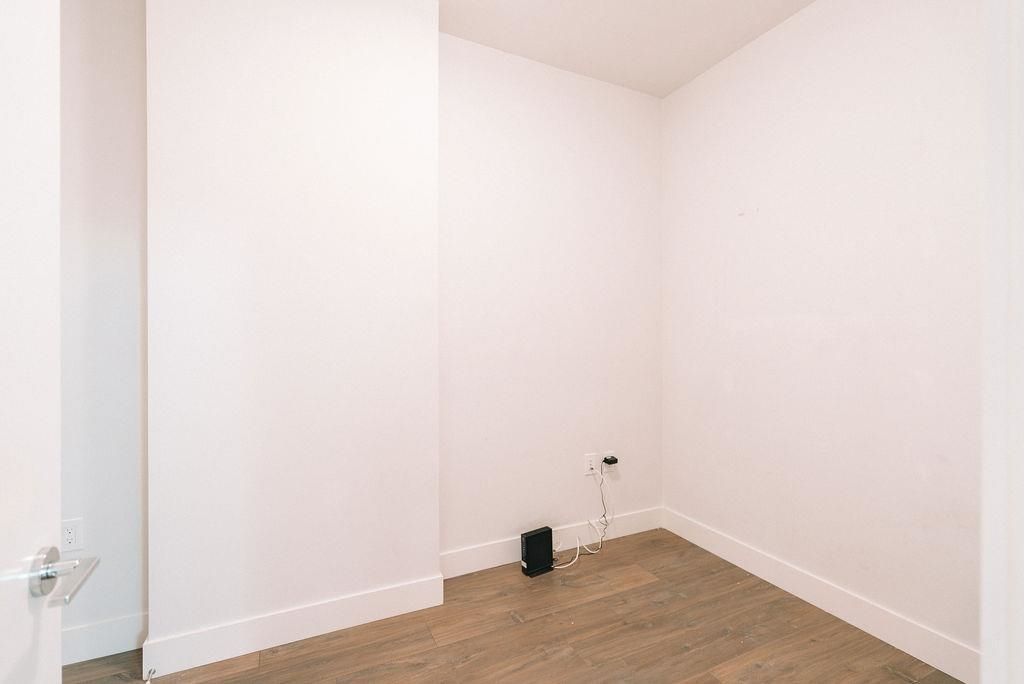 258 Nelson's Ct, #102