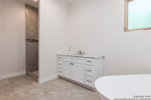 513 Rua DE Matta St