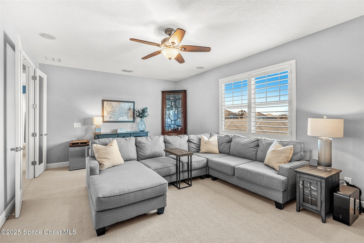 3077 Cortona Dr