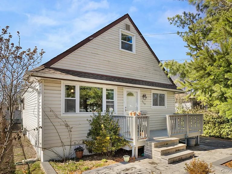 259 Waldo Street