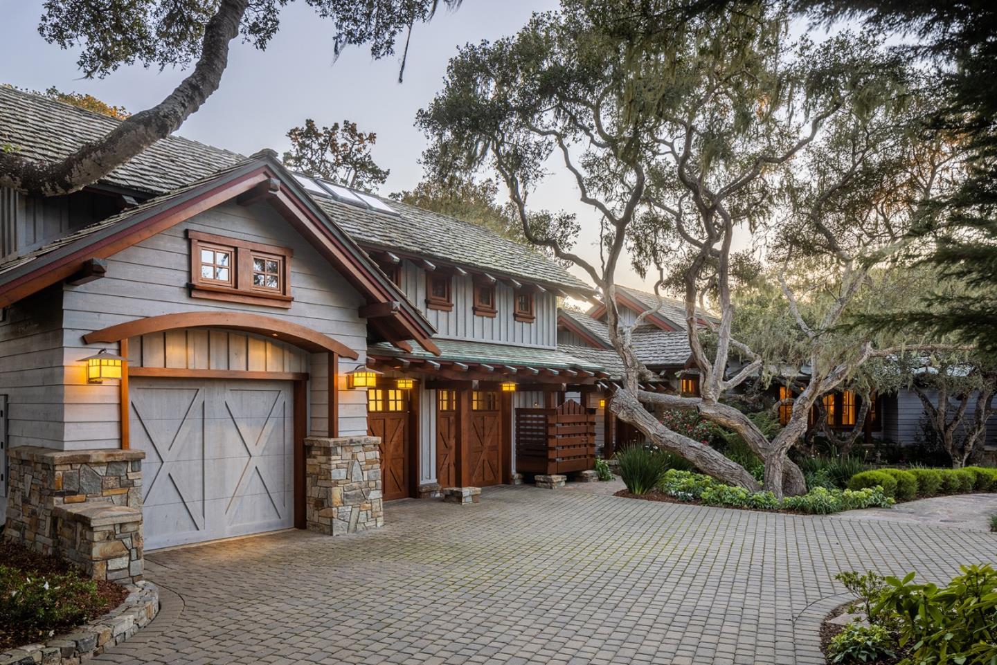 3210 Whitman Lane