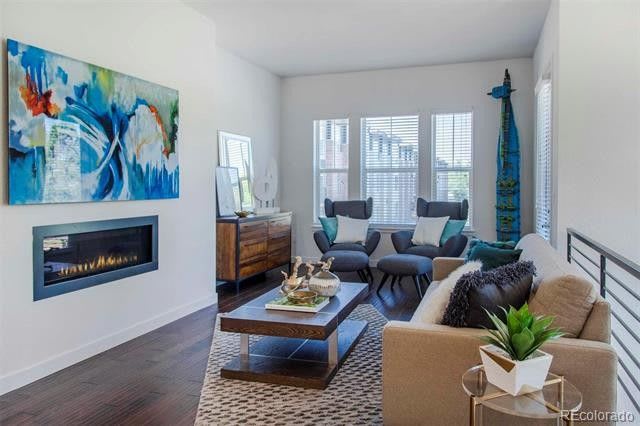 189 S Monaco Pkwy ~ Lowry