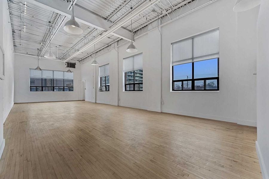 276 Carlaw Ave 311