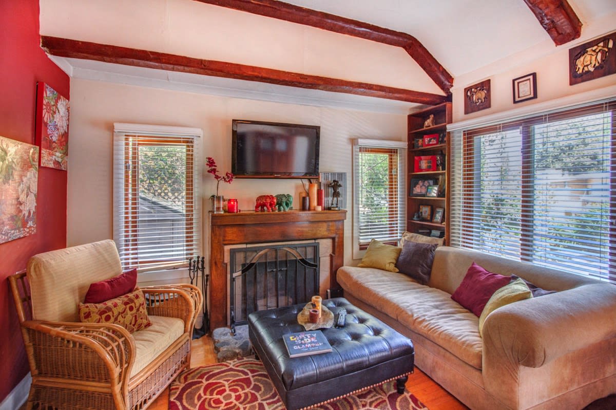 3919 Big Oak Dr Studio City, CA