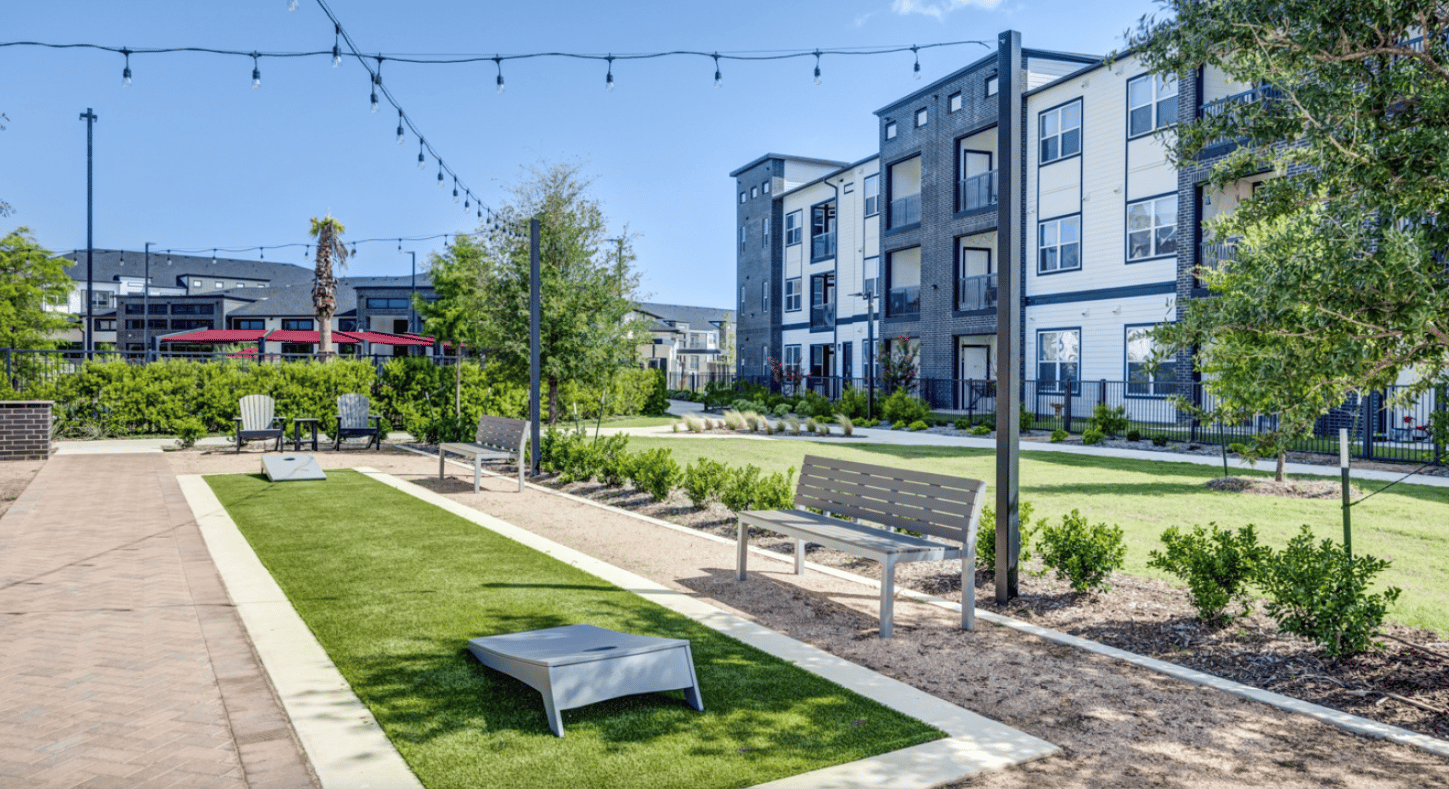 Enjoy up to 10 Weeks base rent FREE!