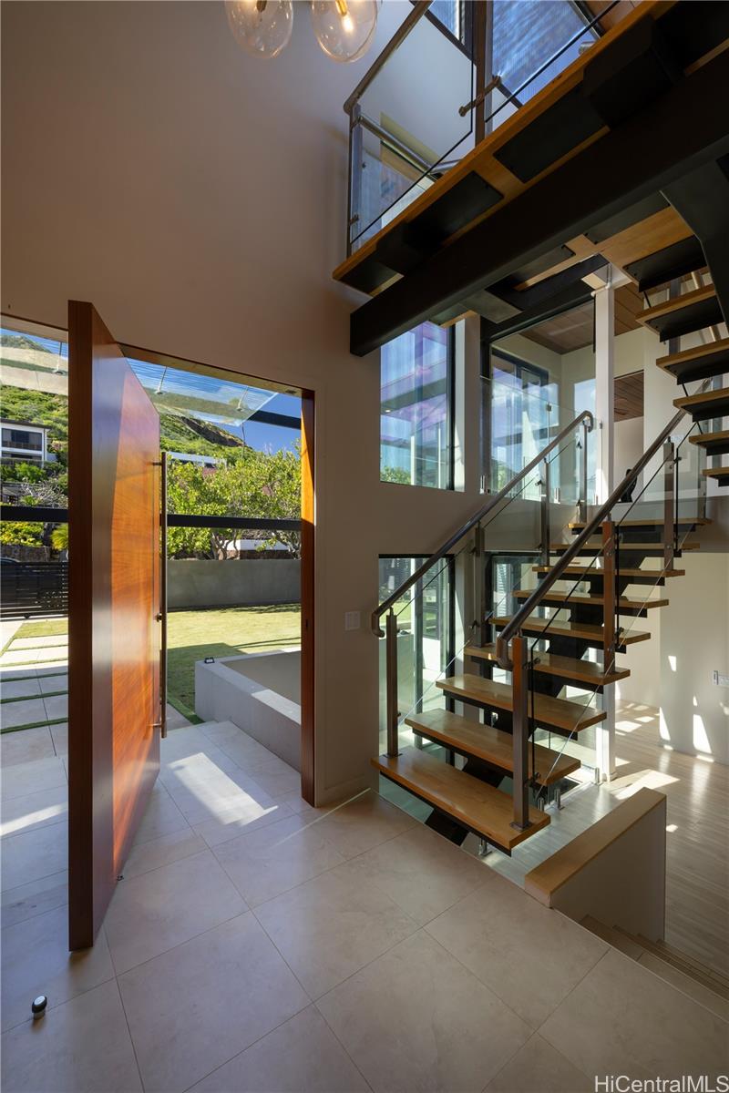 Wallace 3849 Poka St, Honolulu, HI 96816