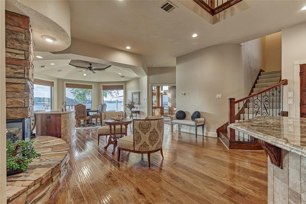 61 Sarasota Cir N