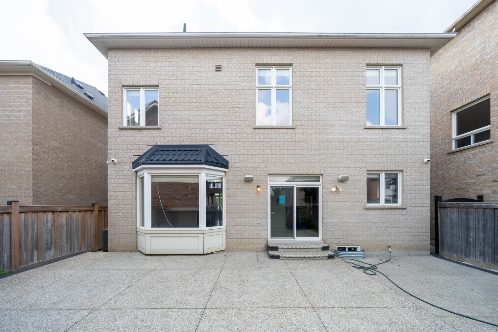 3 Shortreed Grove 
