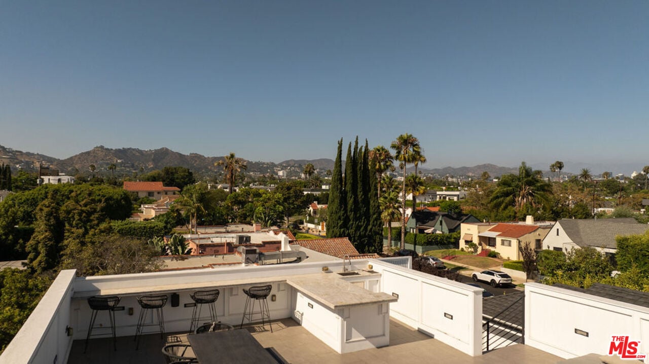 Highcliff Vista, N Stanley Ave, 90036