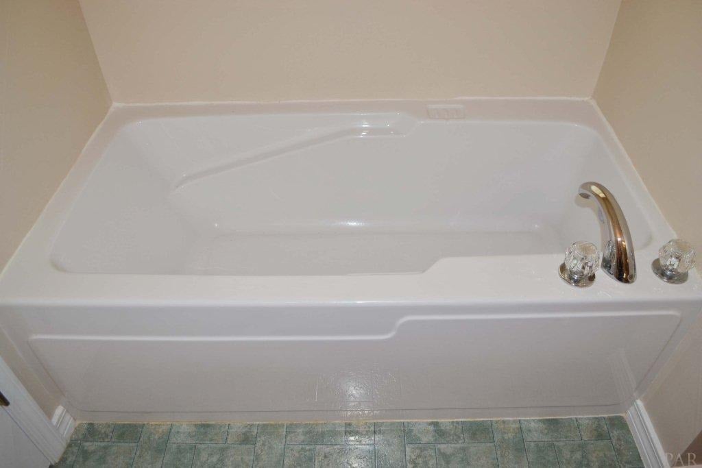 3100 Holley Pointe Rd