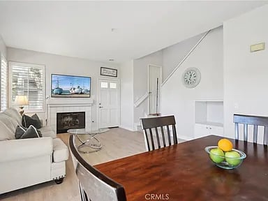 187 California Ct