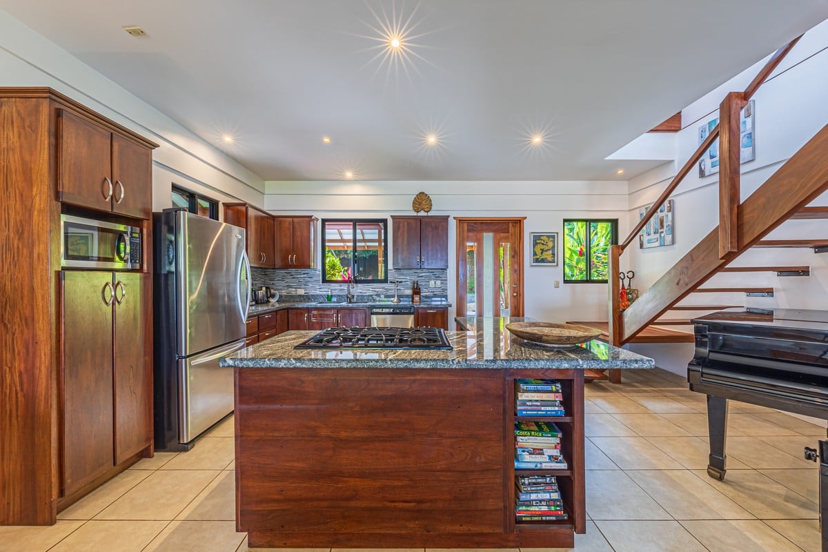 2.07 ACRES – 3 Bedroom Elegant Home With Guest Suite & Sweeping Ocean Views, Secluded & Nestled within Lush Jungle Surroundings!!!