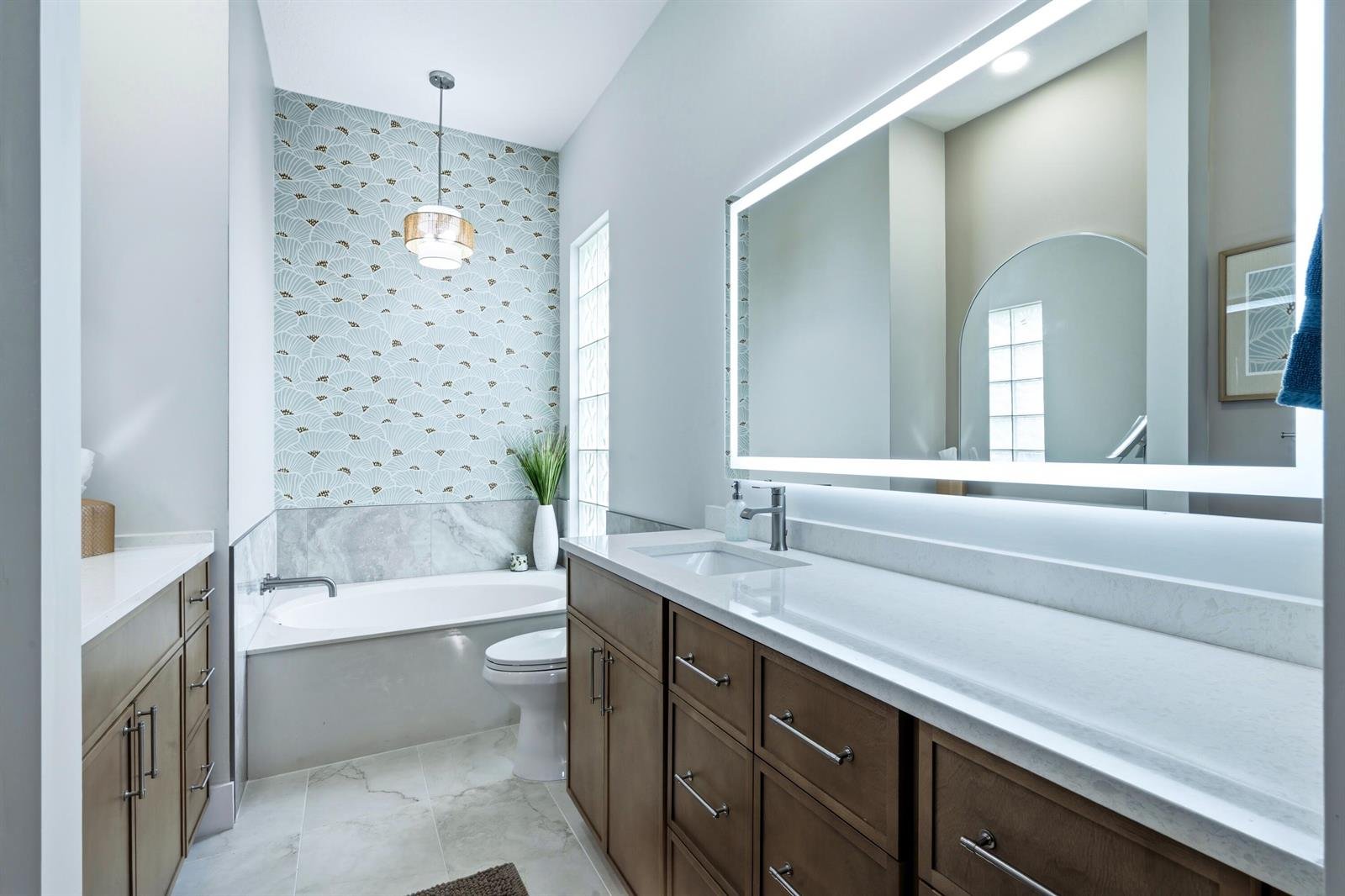 1321 Saint Lawrence Dr