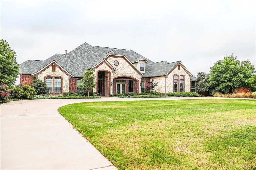 5507 Pinnacle Oak Dr