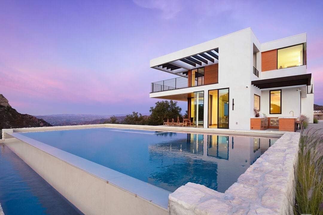 Mulholland Hwy, 90265