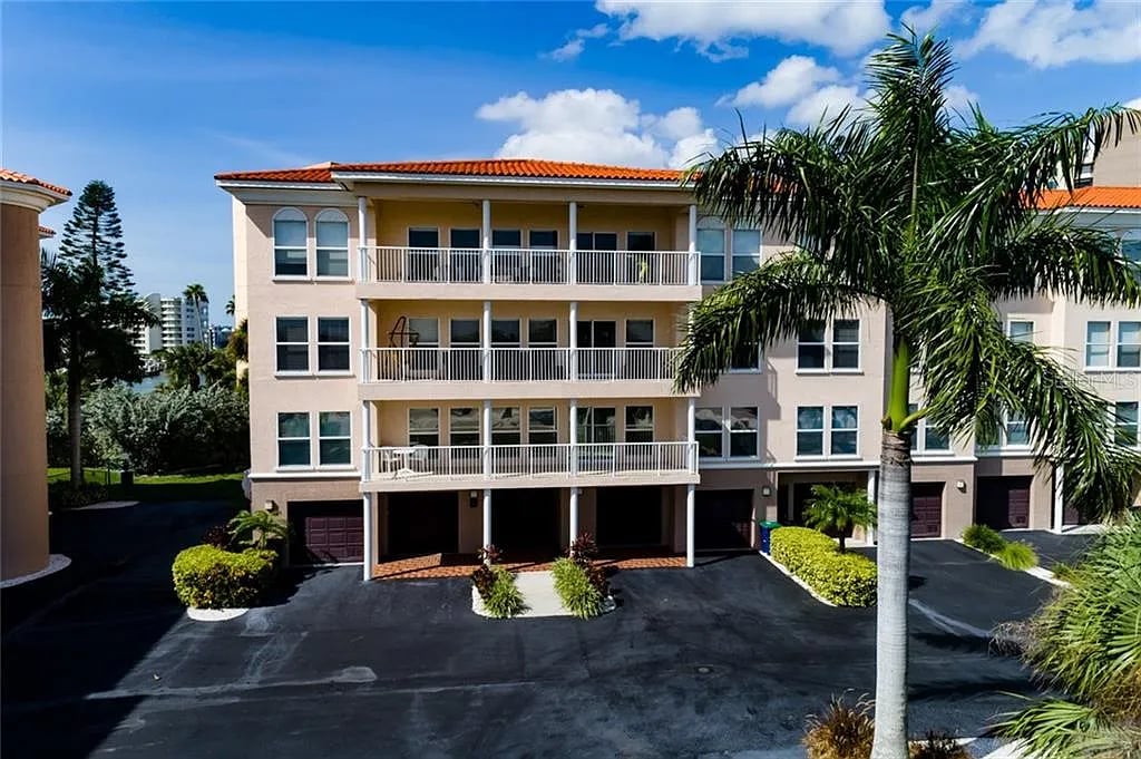 3333 Pasadena Ave S APT B2