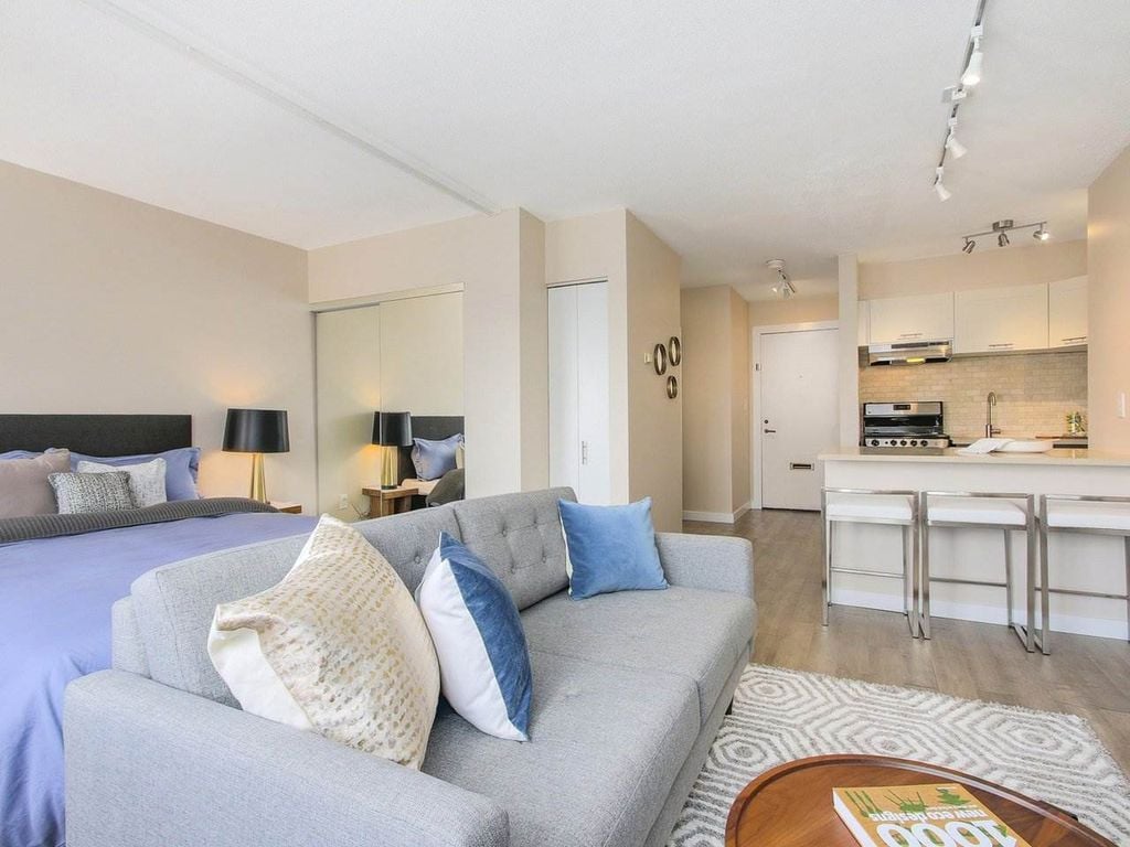 1250 Burnaby St, #308