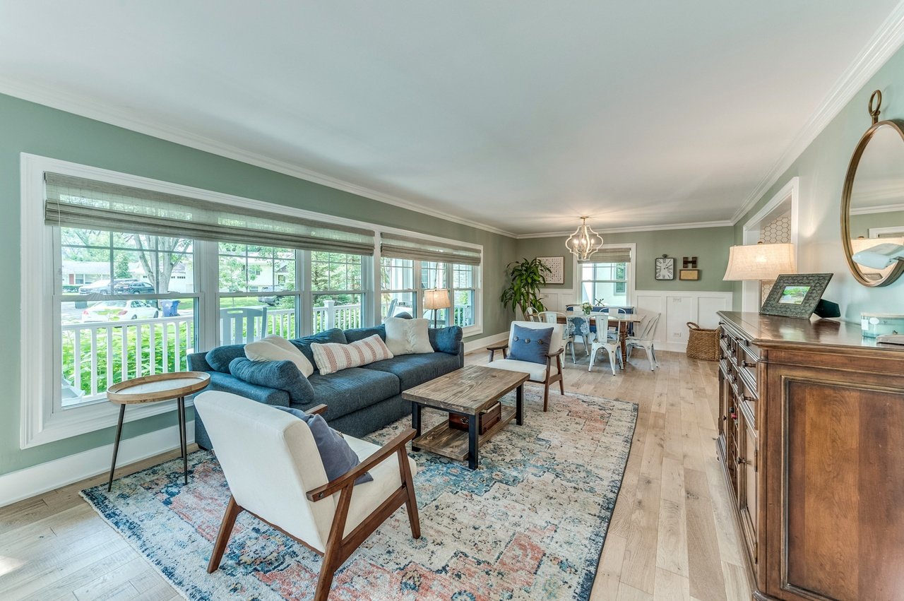 215 Sandalwood Dr