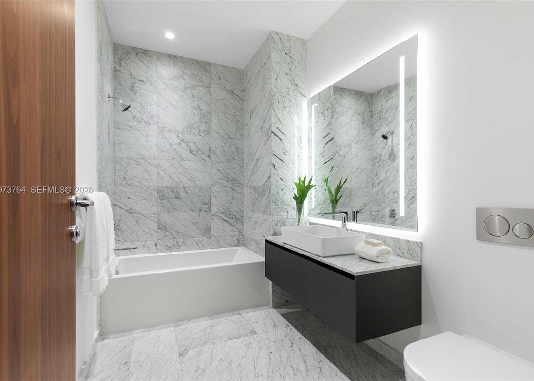 5 Grove Isle Dr Unit S201