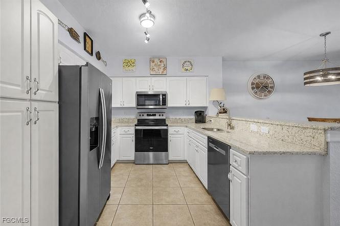 917 SW 47th Ter Unit 102