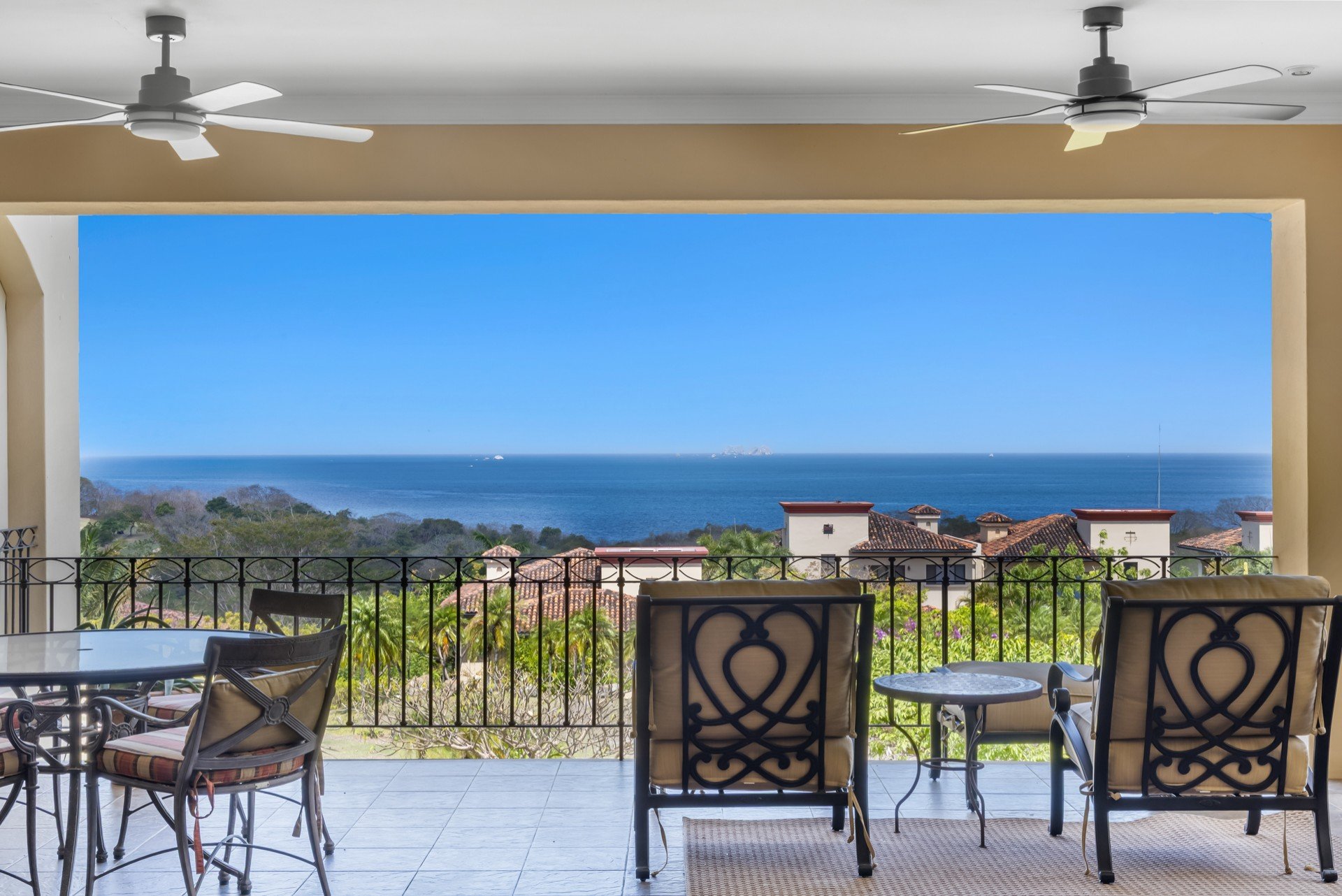 Malinche 321B: Spacious 3BR Condo with Stunning Pacific Views