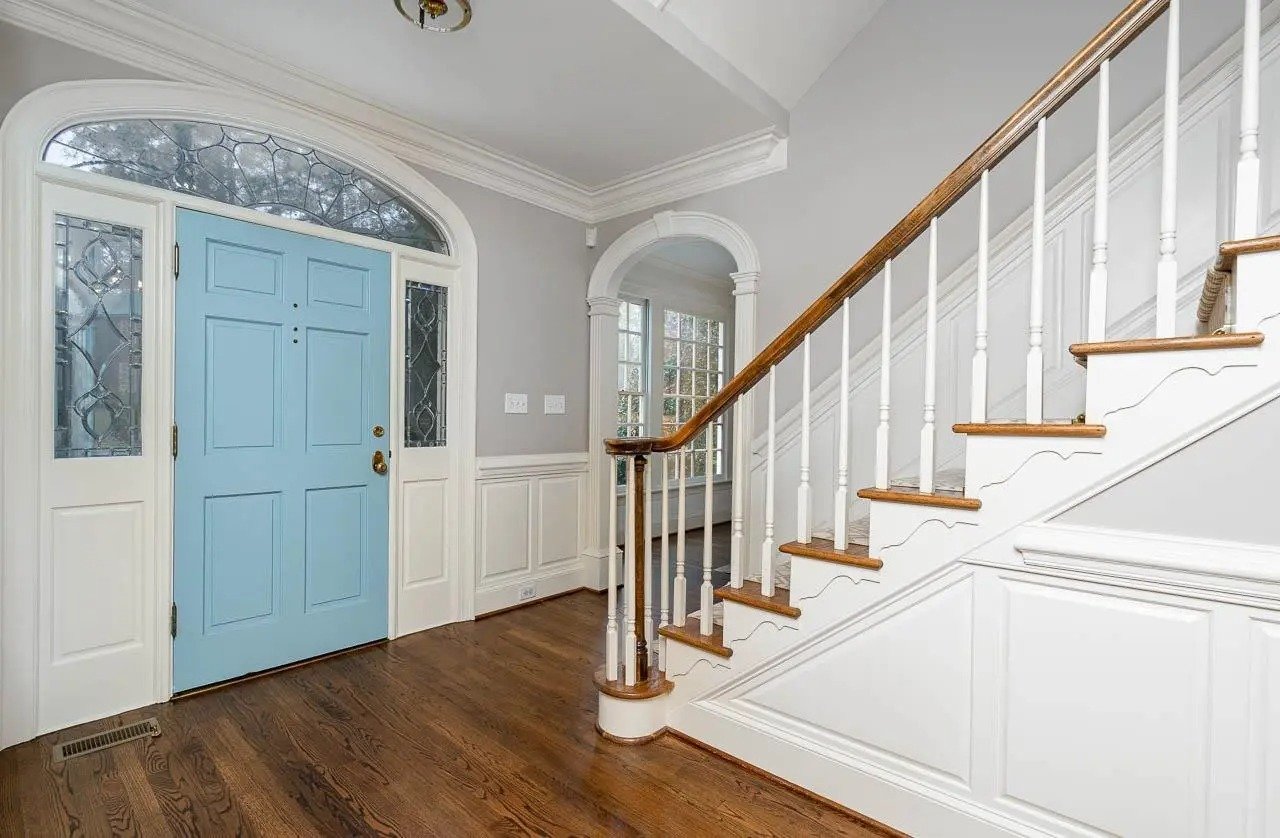 1921 Torrey Pines Pl