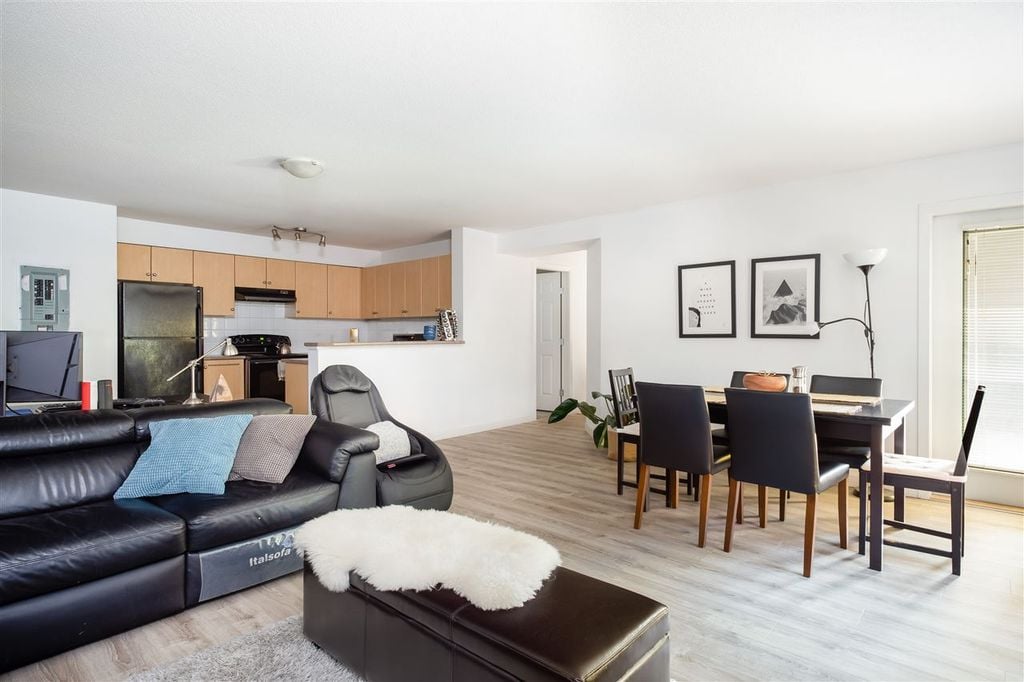 244 Sherbrooke St, #2217