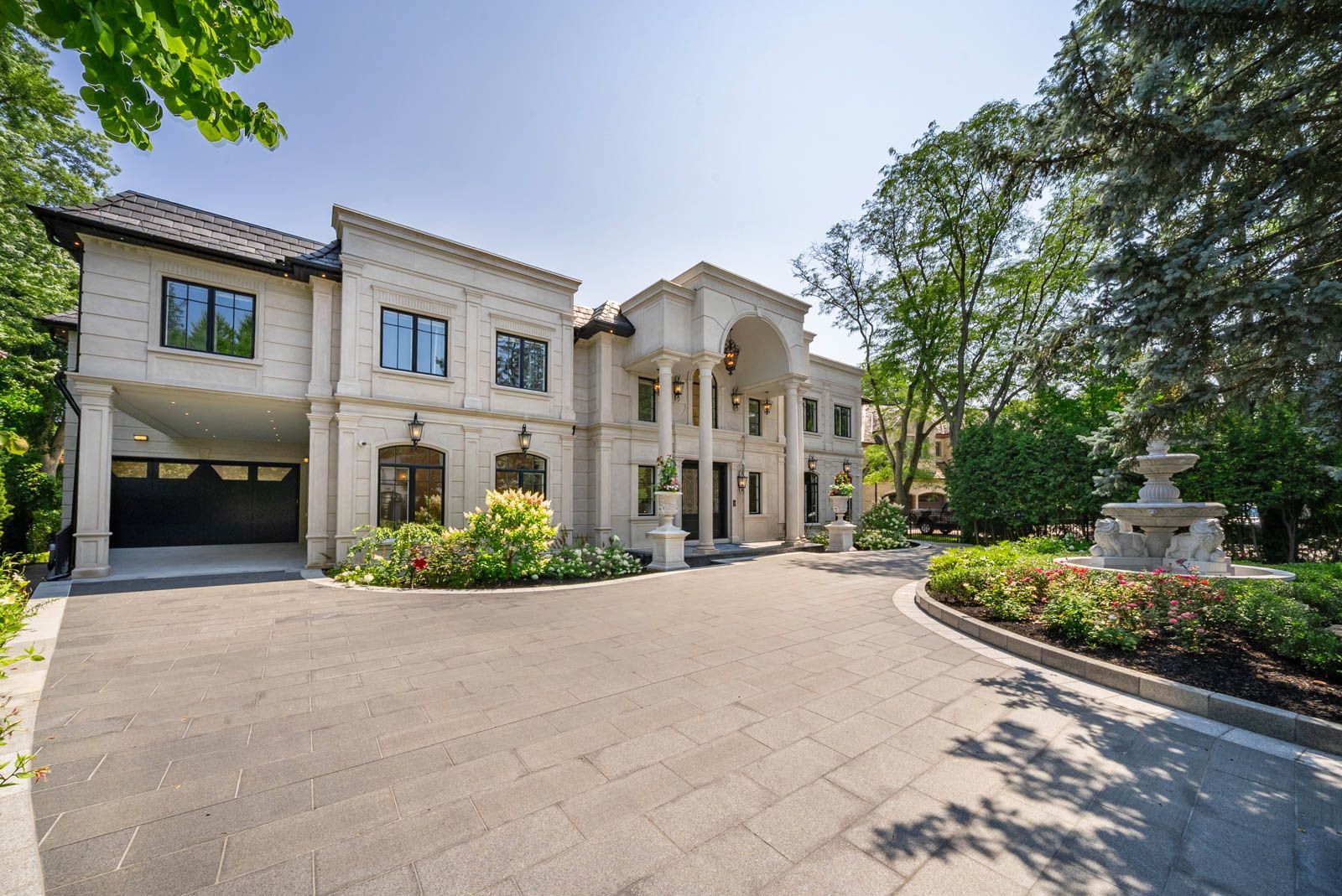 Grand Palatial Newly Completed