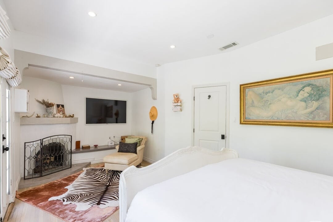 Pinnacle Estate, Wonderland Ave, 90046