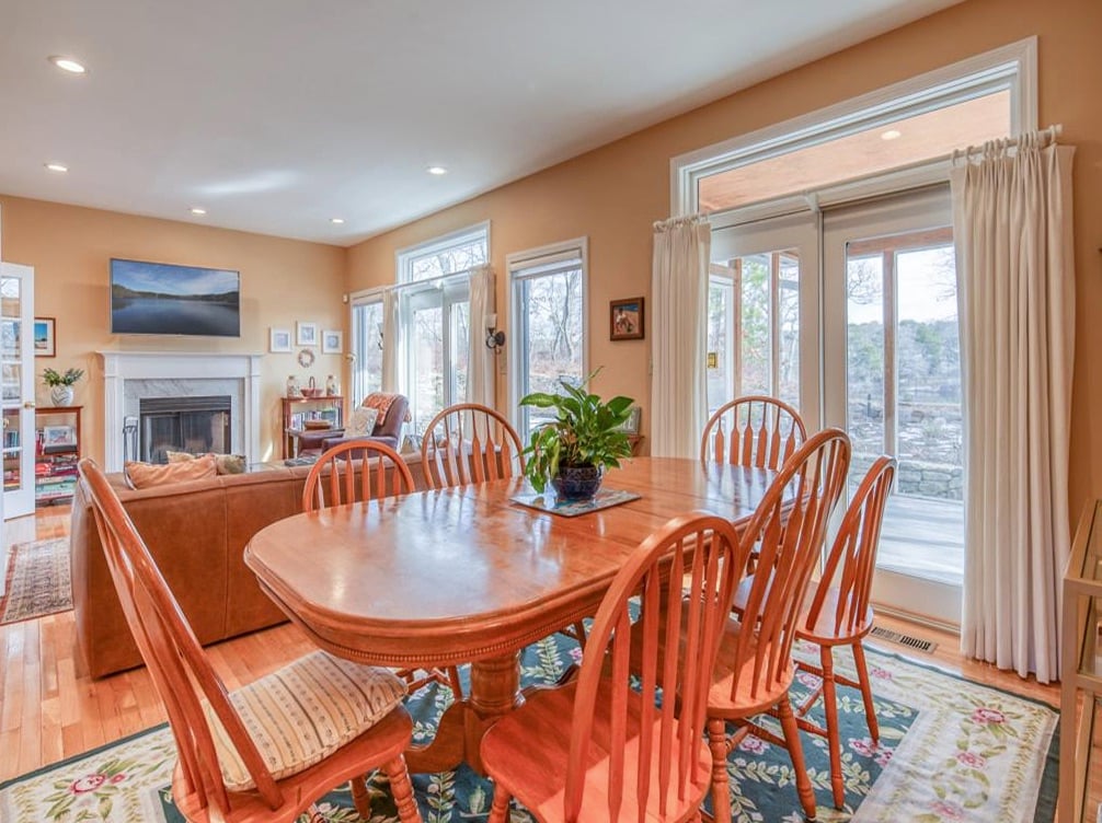 6 Fresh Pond Rd