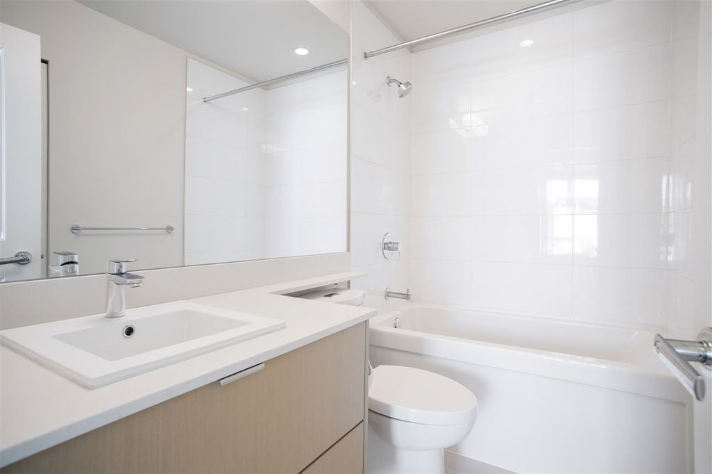255 W 1st St, #510