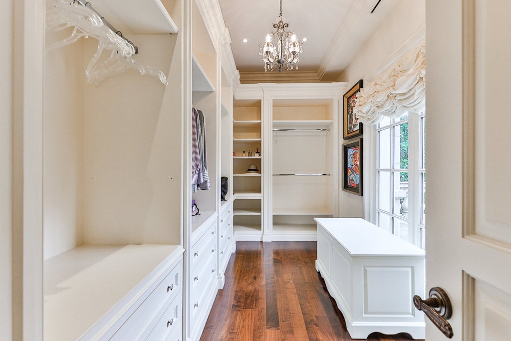 489 Lakeshore Road East