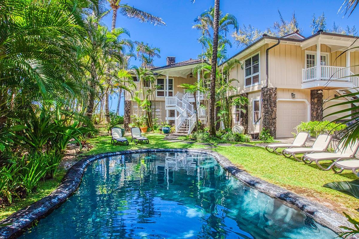 BEACHFRONT VACATION RENTAL - HAENA KAUAI