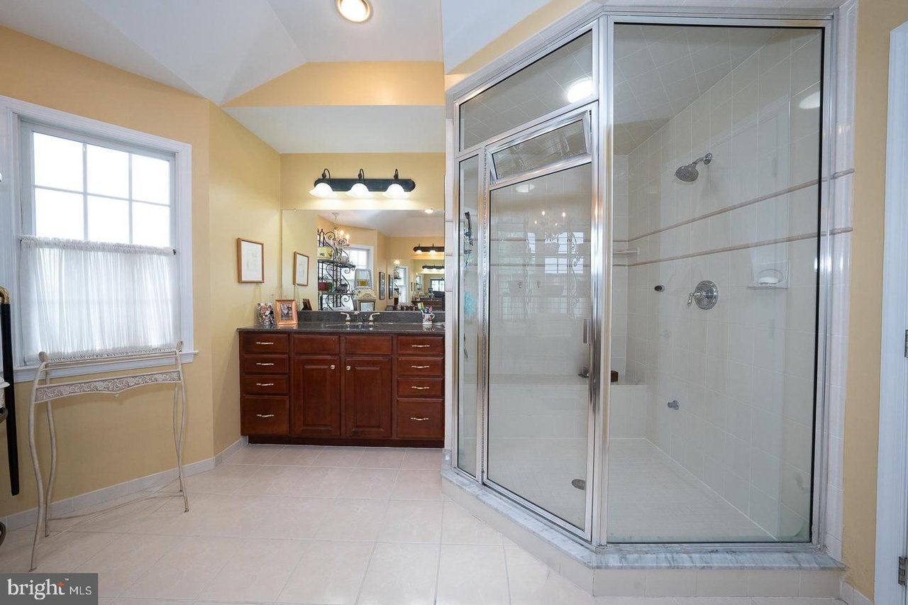 1109 Riverview Ln