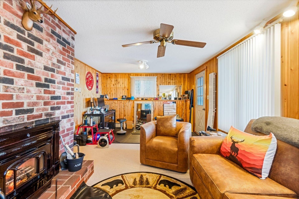 36 Worcester Way Lincoln, ME 04457