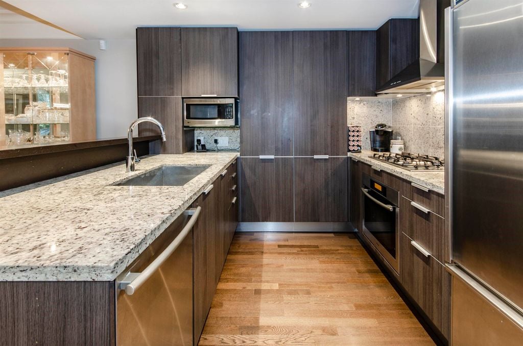 533 Waters Edge Cres, #103
