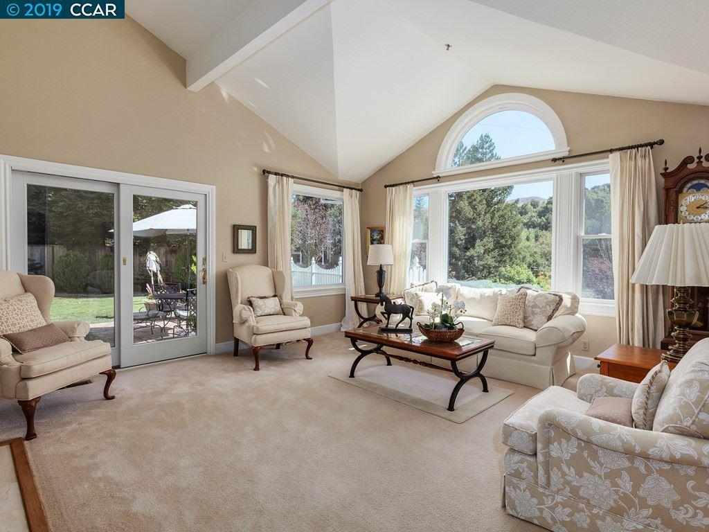7 Lisa Ln