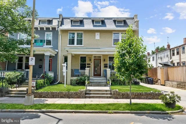 223 18th St SE, #4