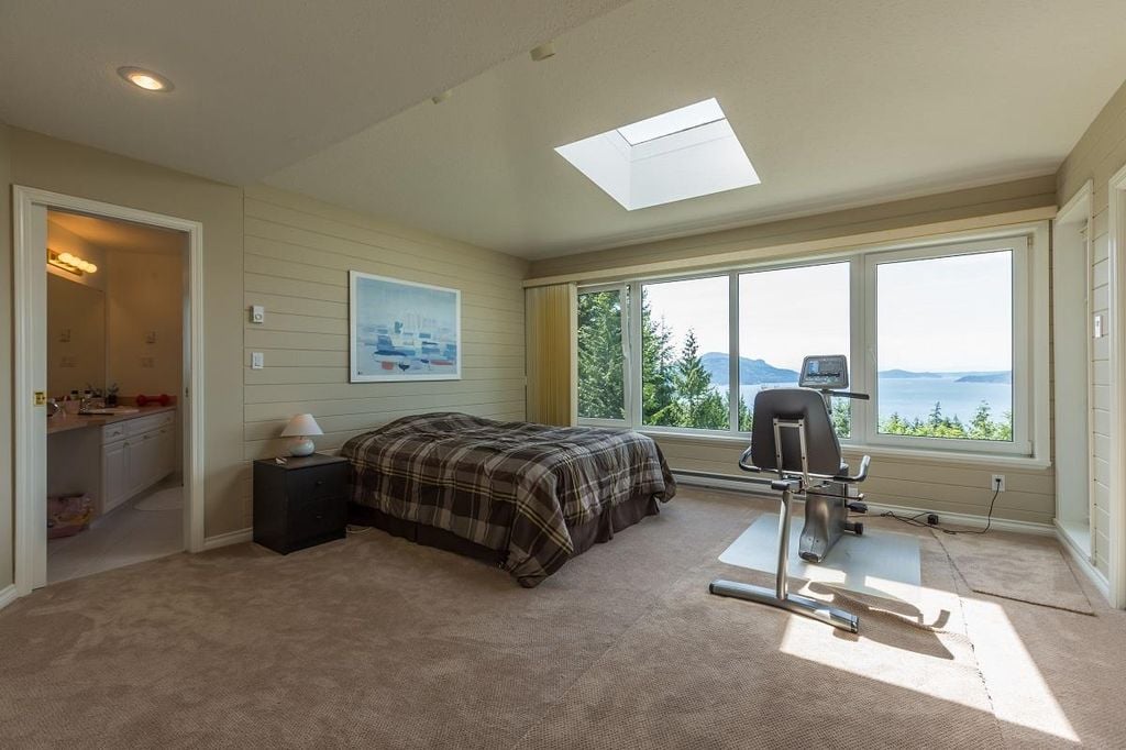 310 Oceanview Rd