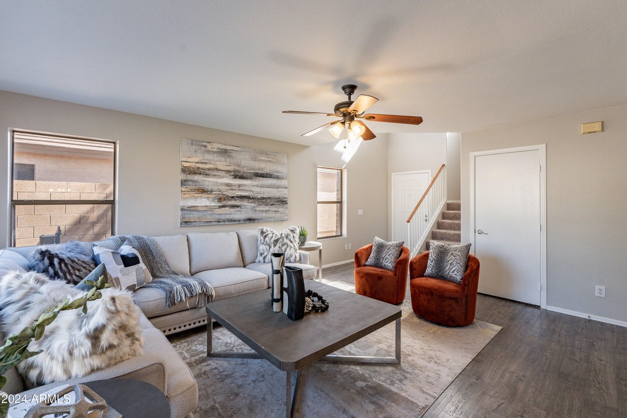 2222 E Arabian Dr
